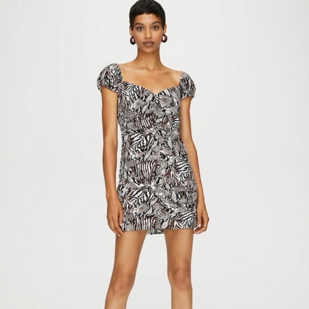 WILFRED Aritzia Veda Ruched Mini Dress Animal Print Brown Cream Size 0 NWT